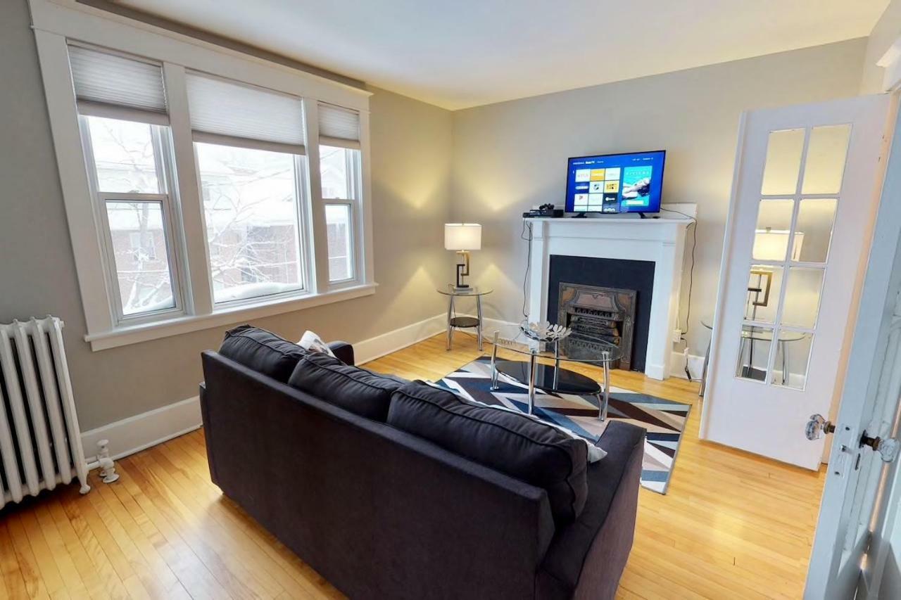 Bright, Clean, Private. In The Heart Of Downtown! Parking, Wi-Fi And Netflix Included Apartment Ottawa Exterior photo